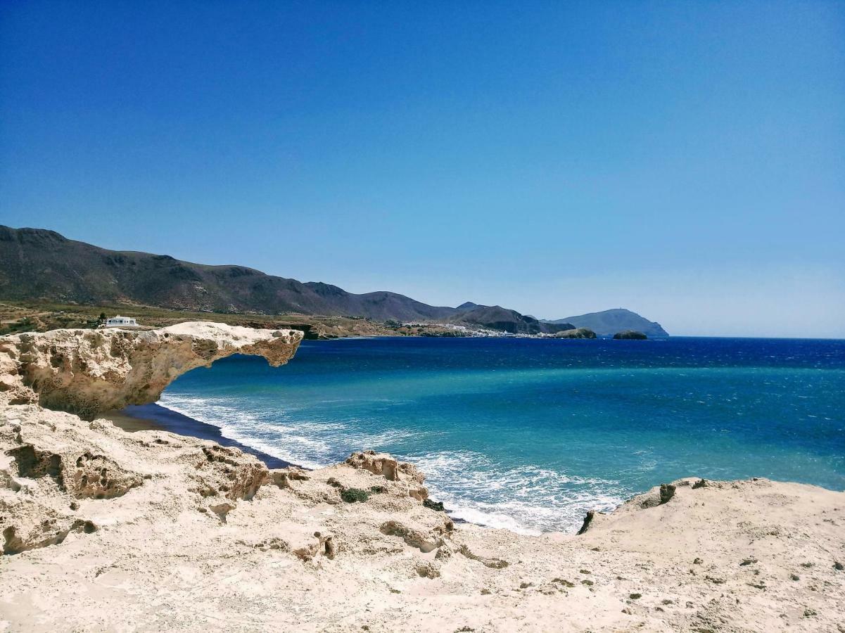 Apartamento Isleta Del Moro, Cabo De Gata Ла Ислета дел Моро Екстериор снимка